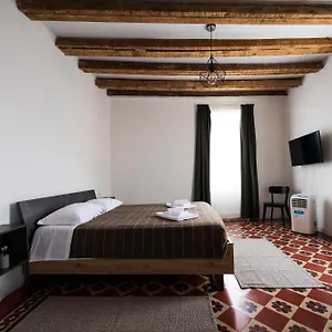 https://traditional-italian-house.it-lombardy.com