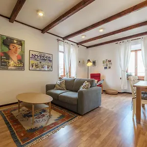 colosseo-modern-apartment.it-romehotels.com/